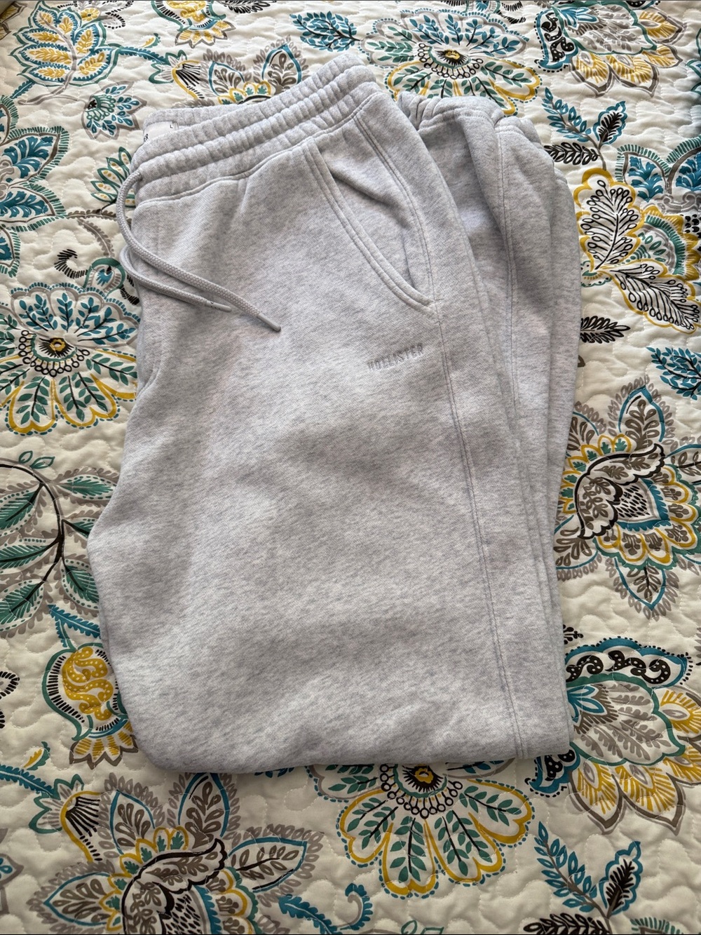 Hollister Light Gray Men's Jogger Sweatpants with Drawstring